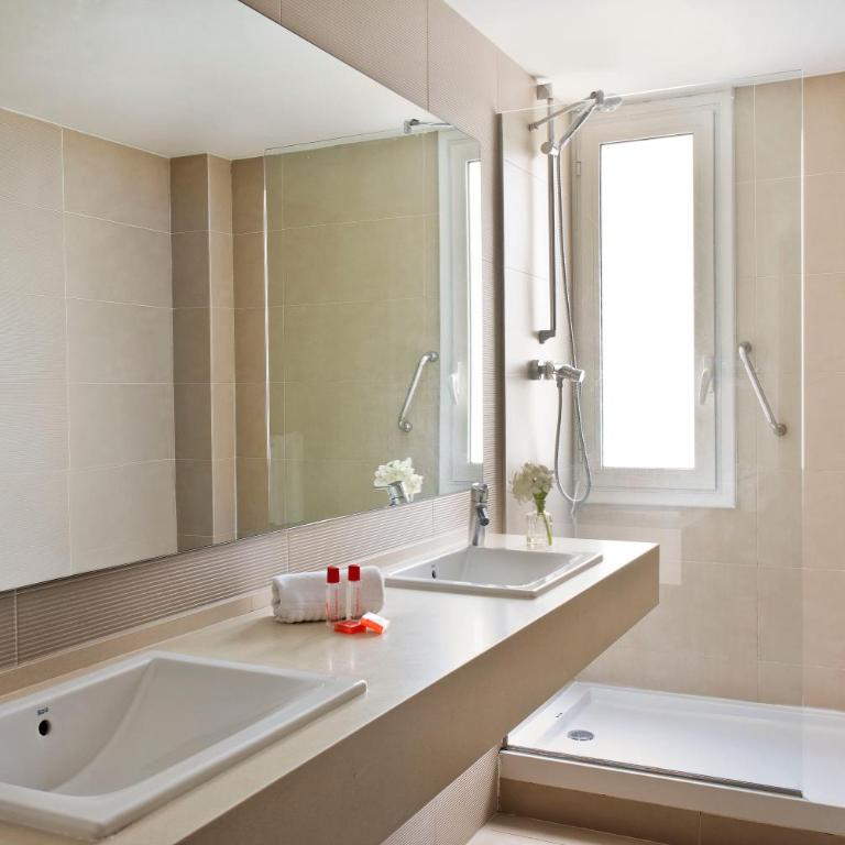 Casual Colours Barcelona by Casual Hoteles - Superior Double Room - 4