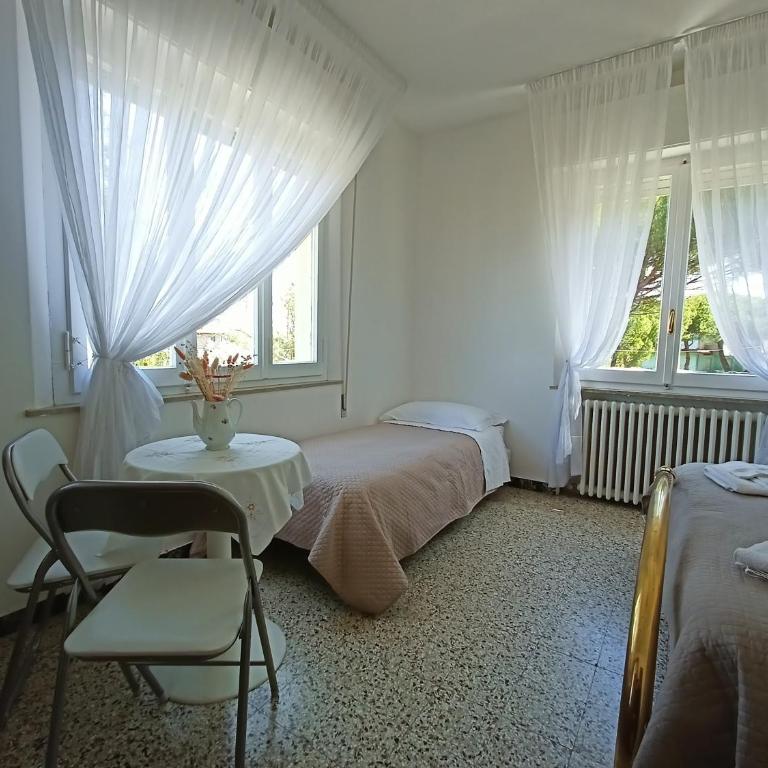 BeeLiving Room&Breakfast - Camera Familiare con Bagno Privato - 13