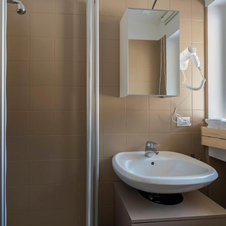 Stay COOPER l Capitol Rooms - Camera Doppia con Letti Singoli - 3