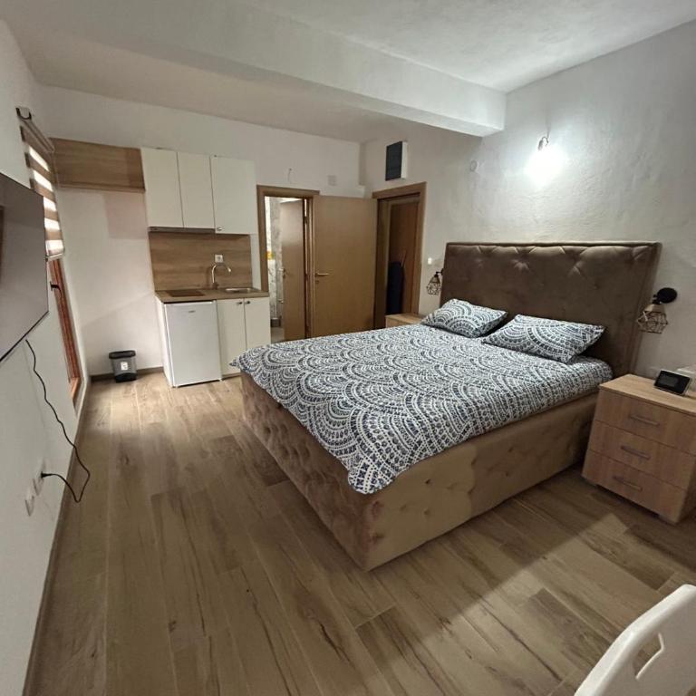 Apartmani Knezevic - Apartment - 3
