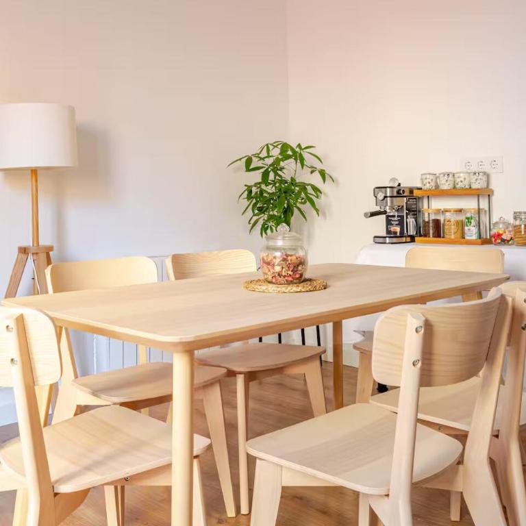 Habitación privada en el centro de Bilbao - Habitación Doble con baño compartido - 2 camas - 16