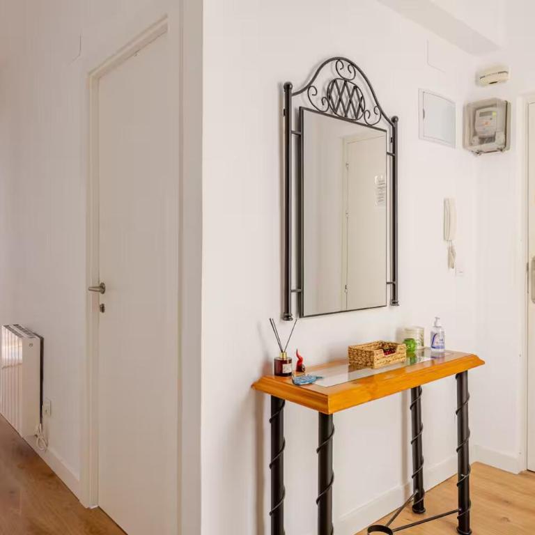 Habitación privada en el centro de Bilbao - Habitación Doble con baño compartido - 2 camas - 7