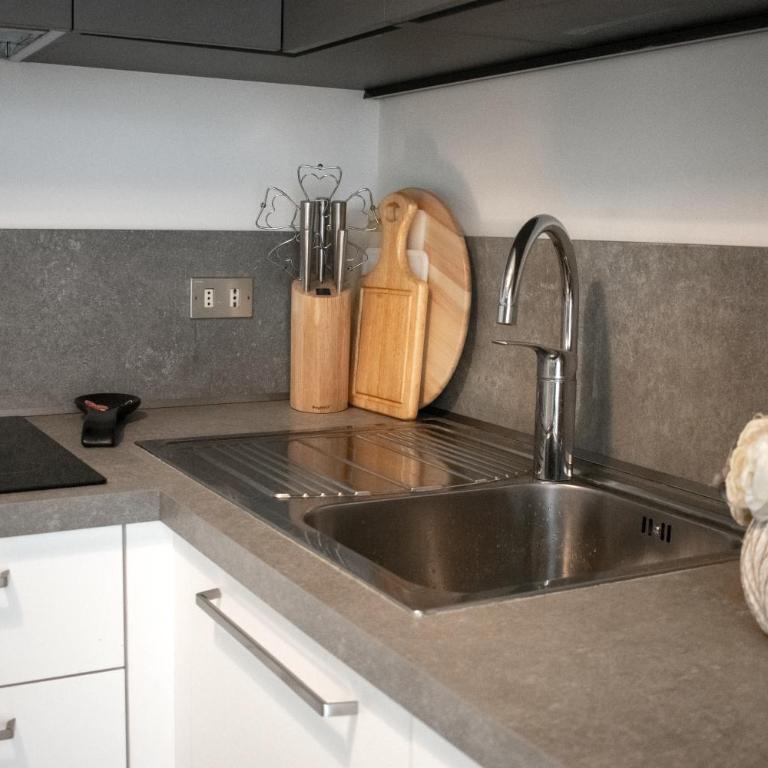 100m dal Mare Casa Vacanze per 8 a Riccione - Appartamento con 3 Camere da Letto - 6
