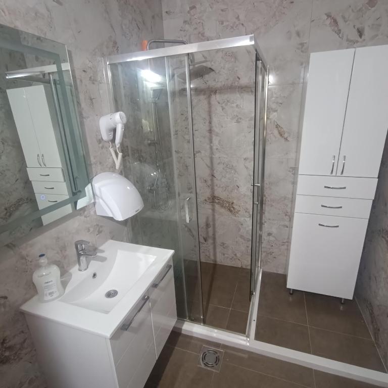 Apartmani Knezevic - Apartment - 1