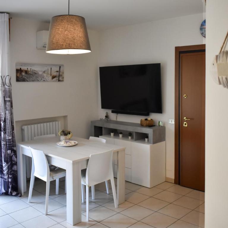 100m dal Mare Casa Vacanze per 8 a Riccione - Appartamento con 3 Camere da Letto - 8