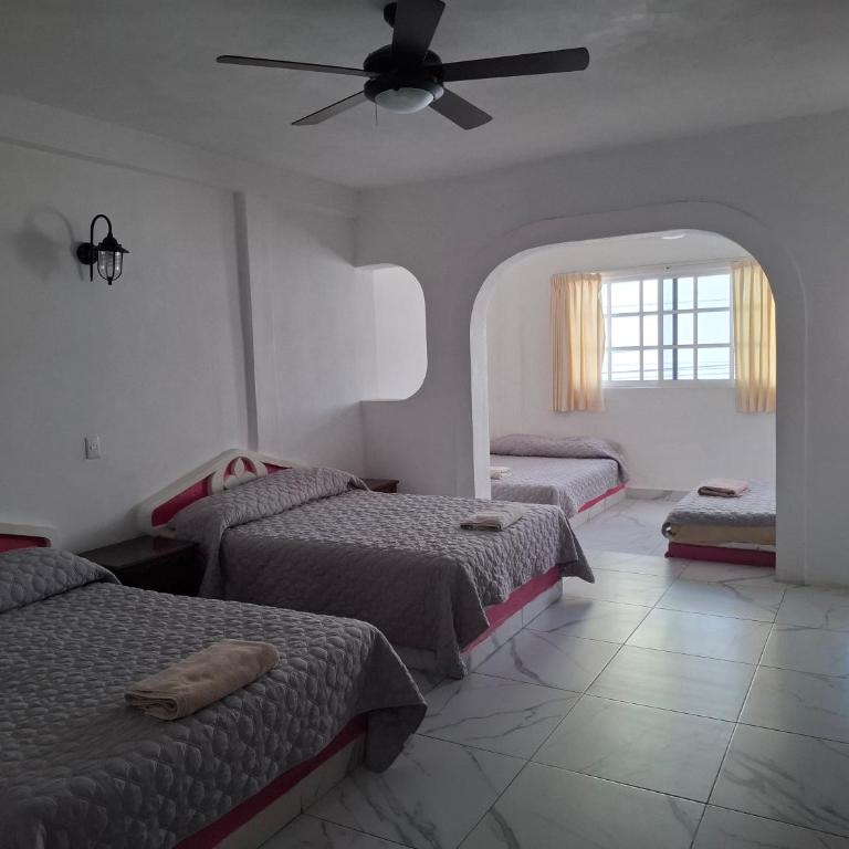 Hotel Cancún Rosa - Habitación Familiar con baño - 1