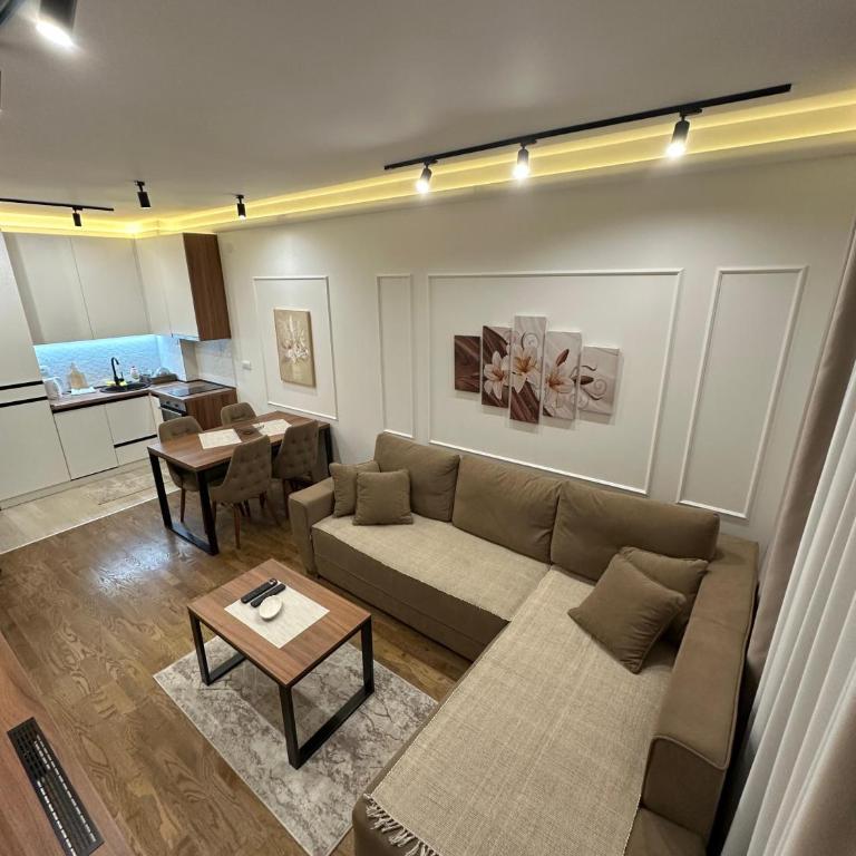 Tomi Lux - One-Bedroom Apartment - 3