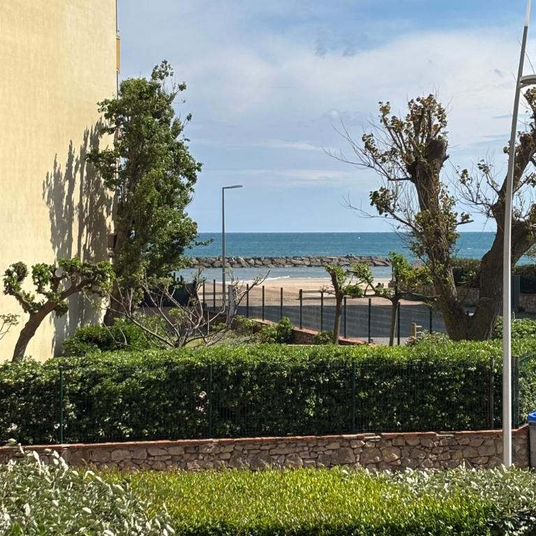 Appart Bord de Mer, Parking privé gratuit,Pour 2 ou 4pers - Apartment mit 1 Schlafzimmer - 6