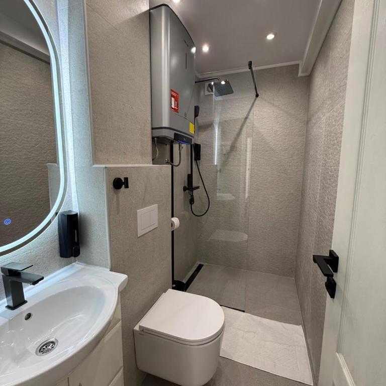 Apartments & Rooms Villa Zaad FREE PRIVATE PARKING - Deluxe Family Room - 10