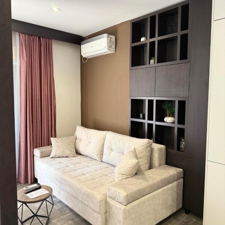 Apartments & Rooms Villa Zaad FREE PRIVATE PARKING - Deluxe Family Room - 15