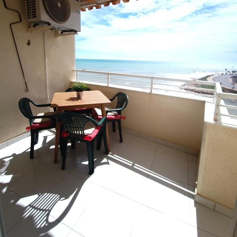 Beachfront Apartment with Sea View Balcony - Torrevieja PMT15 - One-Bedroom Apartment - 3