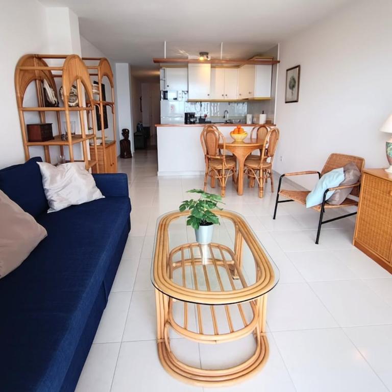 Beachfront Apartment with Sea View Balcony - Torrevieja PMT15 - One-Bedroom Apartment - 7
