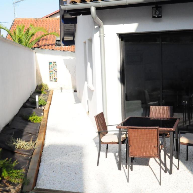 Maison mitoyenne proche forêt et plages - Maison 1 Chambre - 9