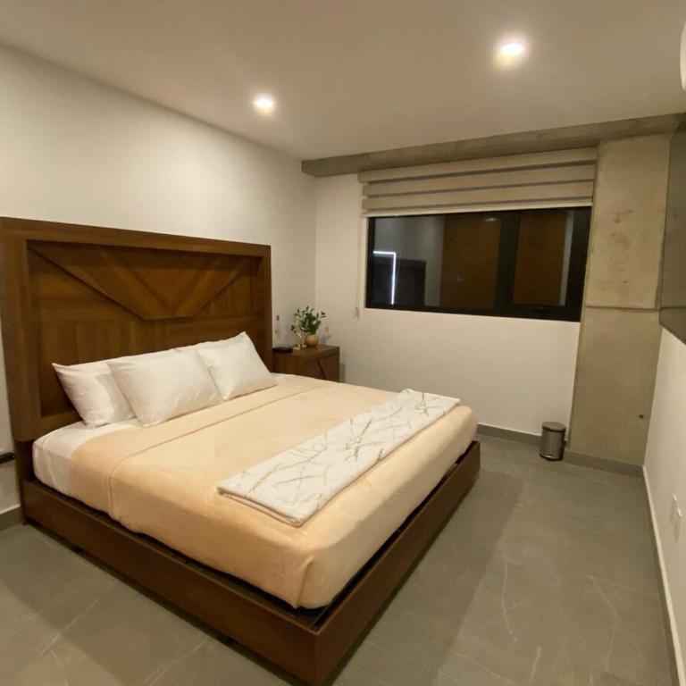 View of the heart of the city - Three-Bedroom Deluxe Apartment - 9