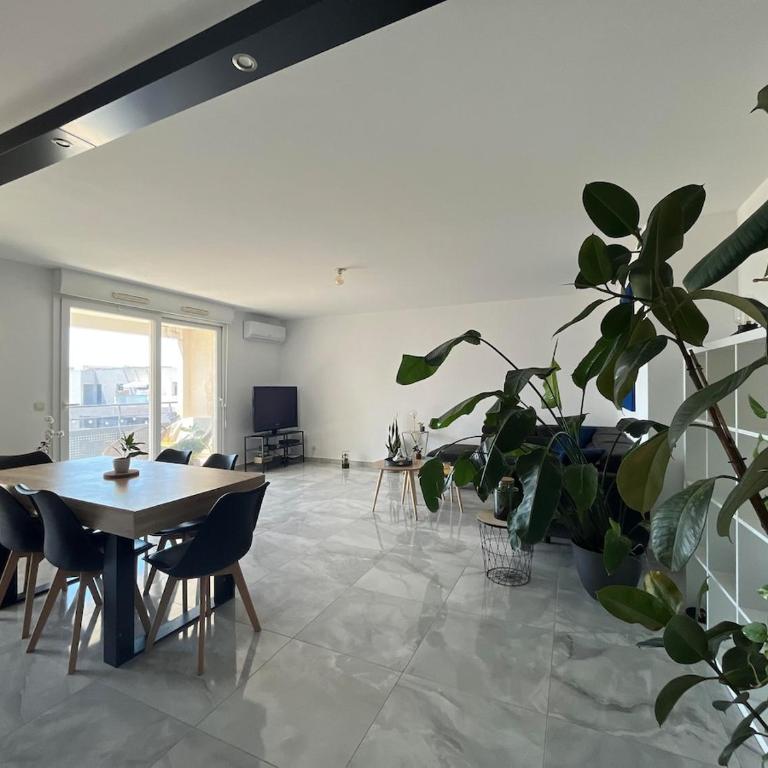 Montpellier Un écrin de lumière pour enchanter votre séjour - Apartment mit 2 Schlafzimmern mit Balkon und Terrasse - 19