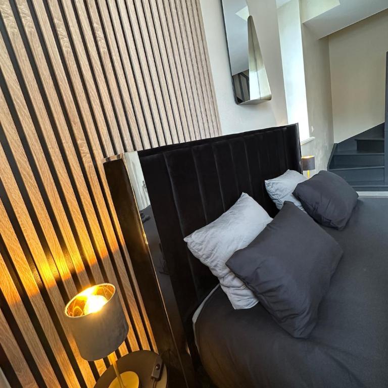 Appart Duplex Proche Centre - Appartement 2 Chambres - 14