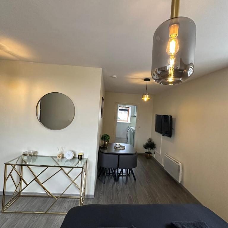 Appart Duplex Proche Centre - Appartement 2 Chambres - 17