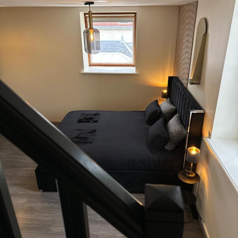 Appart Duplex Proche Centre - Appartement 2 Chambres - 25