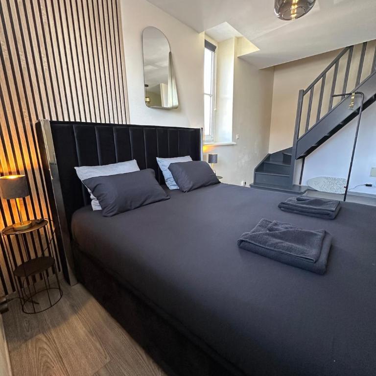 Appart Duplex Proche Centre - Appartement 2 Chambres - 30