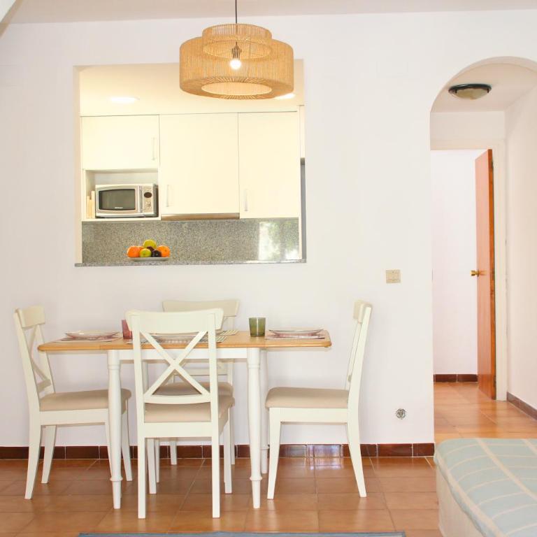 Casa Blava L'Escala B&Q Pool&Tennis Terrace - Casa Vacacional de 3 dormitorios - 24