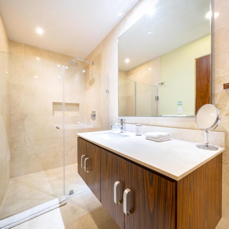 2 BR Condo with Rooftop Pool - Terrazas Condos - Apartamento de 2 dormitorios con balcón y terraza - 9