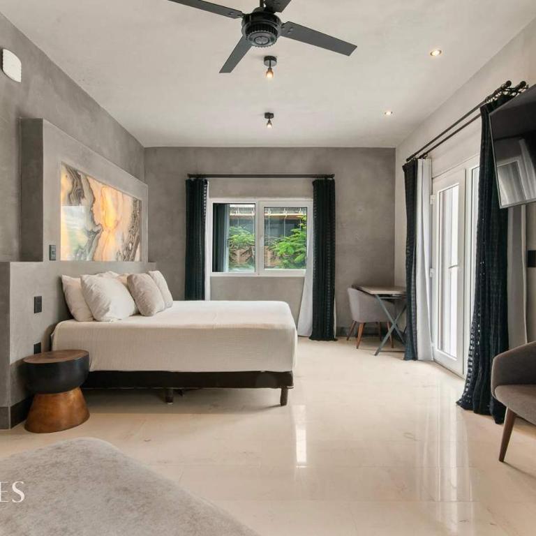 Prime 5th Ave Stay - 4BR with King Beds & City Vie - Apartment - 31