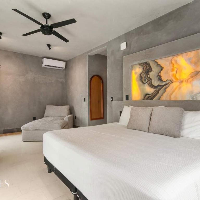 Prime 5th Ave Stay - 4BR with King Beds & City Vie - Apartment - 34