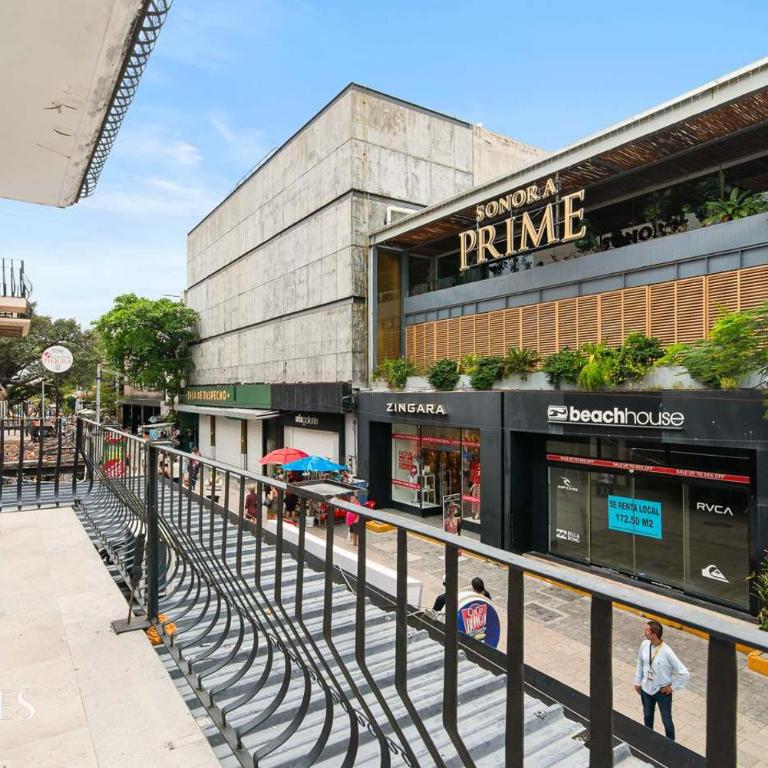 Best Spot on 5th Ave - 2BR with King Beds & Style - Apartment - 5
