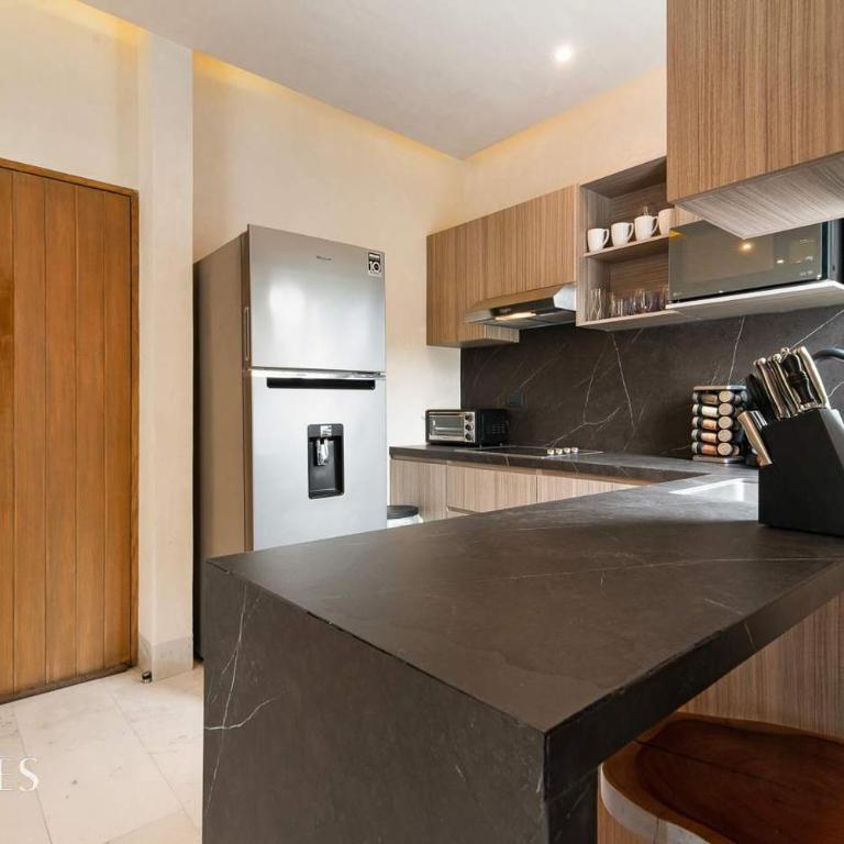 2-Bedroom Condo | Modern & Near Beach - Apartment - 8