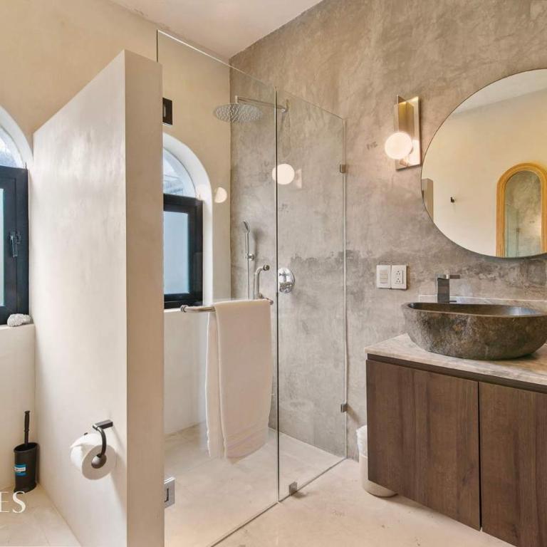 2-Bedroom Condo | Modern & Near Beach - Apartment - 26