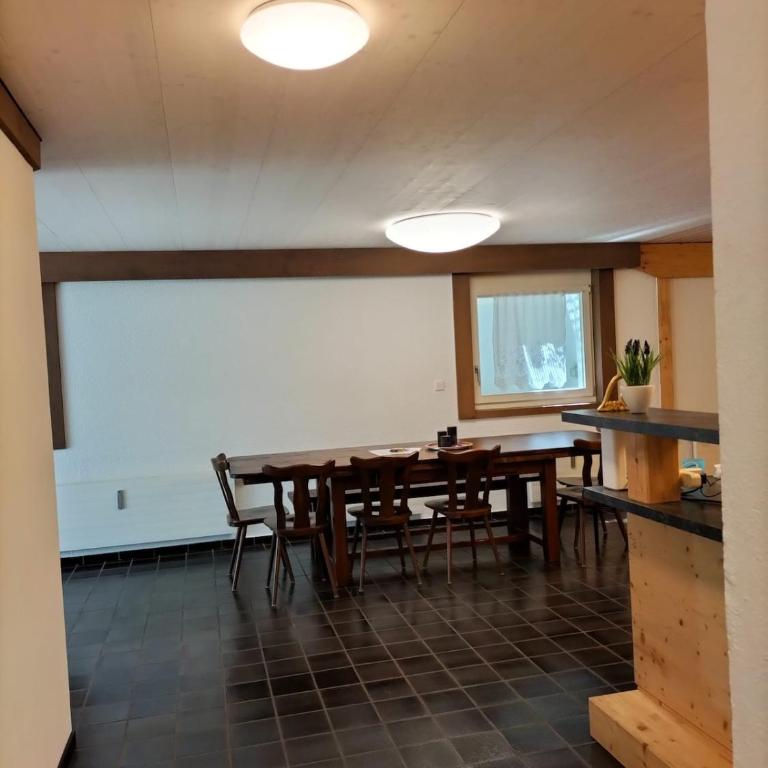 Grosszügige, charmante Wohnung in den Bergen - Apartment mit 3 Schlafzimmern und Bergblick - 8