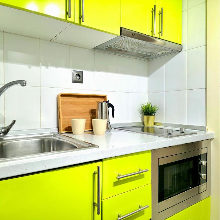 Acogedor Estudio en Torremolinos Centro - Estudio con terraza - 10