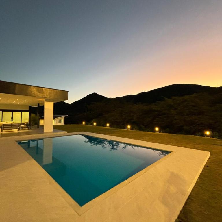 Casa de lujo con piscina en Malacatos - Four-Bedroom House - 11