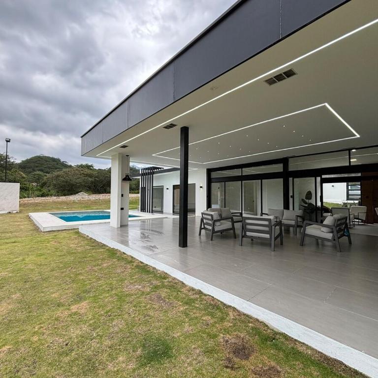 Casa de lujo con piscina en Malacatos - Casa de 4 dormitorios - 17
