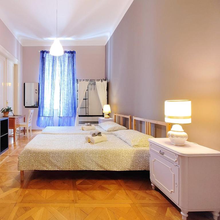 B7 Hostal - Economy Double or Twin Room - 3