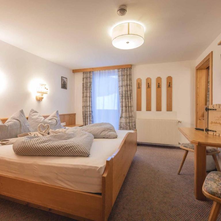 Die Schlickeralm - Familienzimmer mit Bad - 2