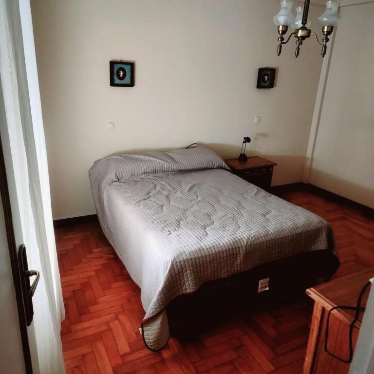 Depto luminoso y amplio peatonal rivadavia!!!!! - Apartamento de 2 dormitorios - 4