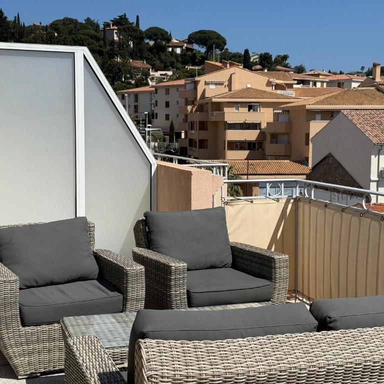 Tout à pied Appartement lumineux avec terrasse - Apartamento de 3 dormitorios con balcón - 8