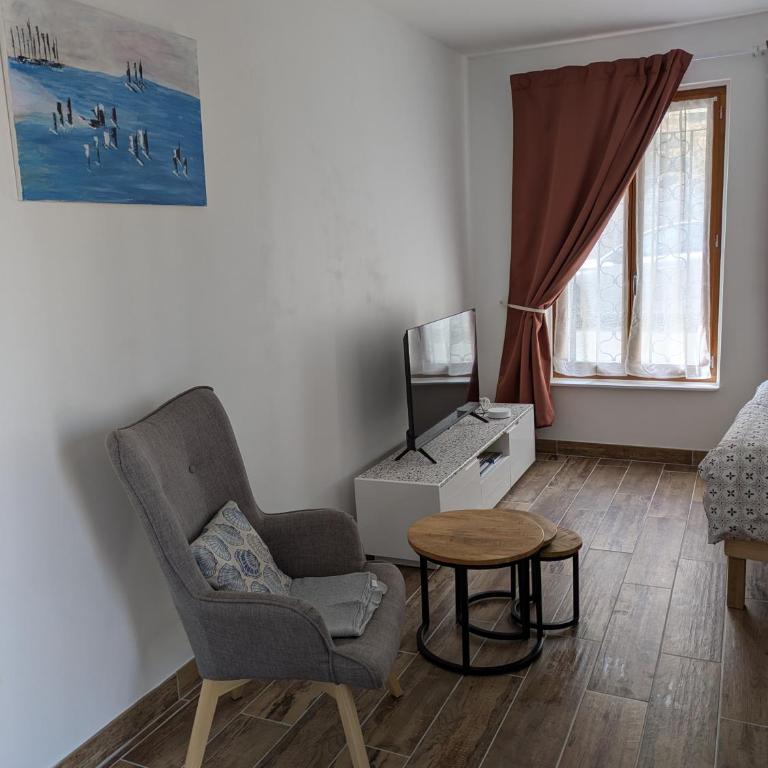 Charmant studio Vias village - Appartement 1 Chambre - 5