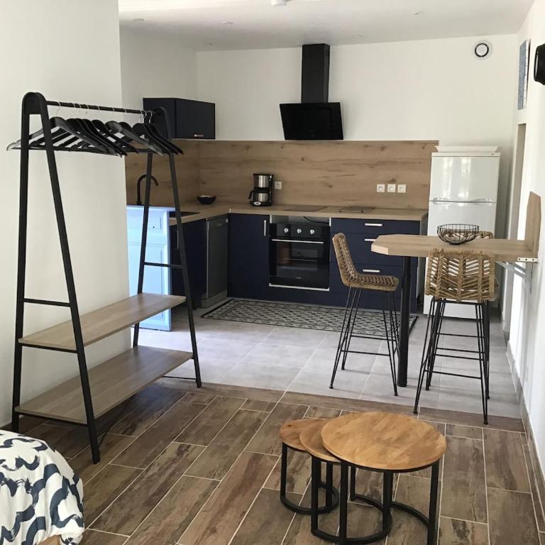 Charmant studio Vias village - Appartement 1 Chambre - 7