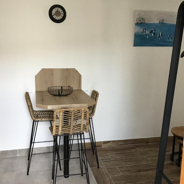 Charmant studio Vias village - Appartement 1 Chambre - 10
