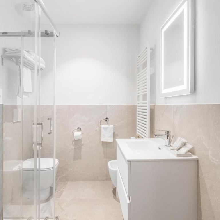 Hotel Adamas - One-Bedroom Deluxe Apartment - 12