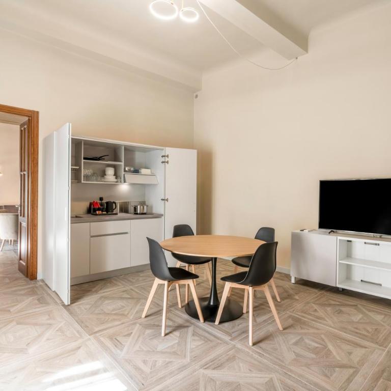 Hotel Adamas - One-Bedroom Deluxe Apartment - 11