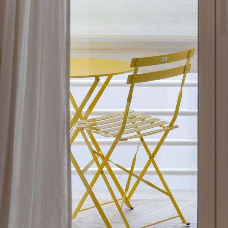 Elisea Your City Escape - Camera Matrimoniale Deluxe con Balcone - 12