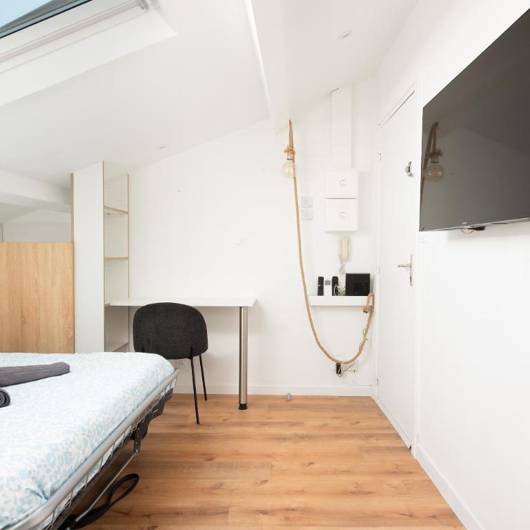 Ô Saint-Michel - studio climatisé à 200 m du métro - Studio - 13