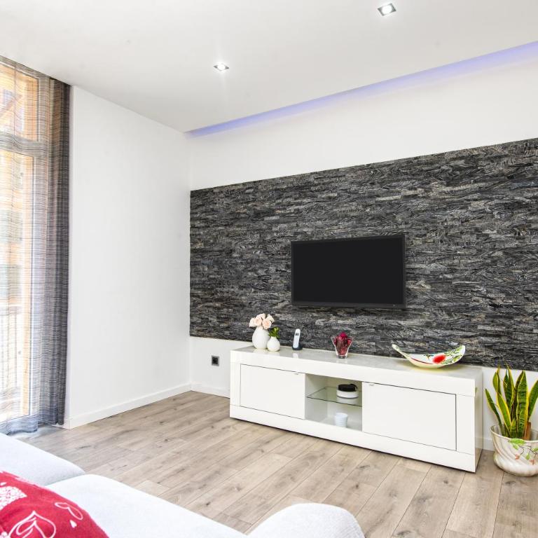 CARRIÈRES - Spacieux et Agréable 3 pièces - Monaco - Appartement 2 Chambres - 2