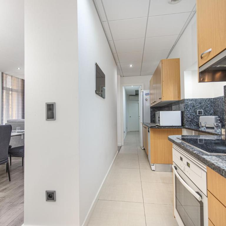 CARRIÈRES - Spacieux et Agréable 3 pièces - Monaco - Appartement 2 Chambres - 14