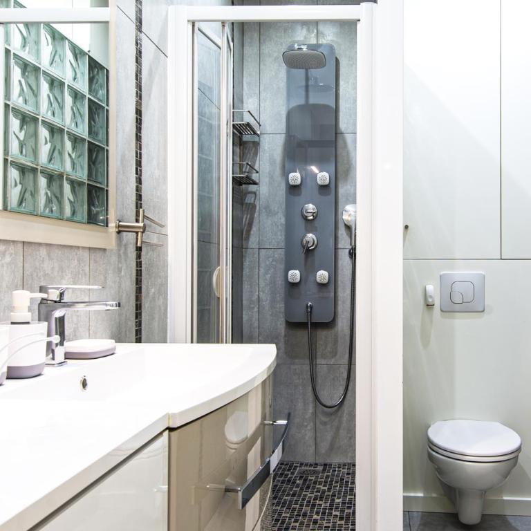 CARRIÈRES - Spacieux et Agréable 3 pièces - Monaco - Appartement 2 Chambres - 16