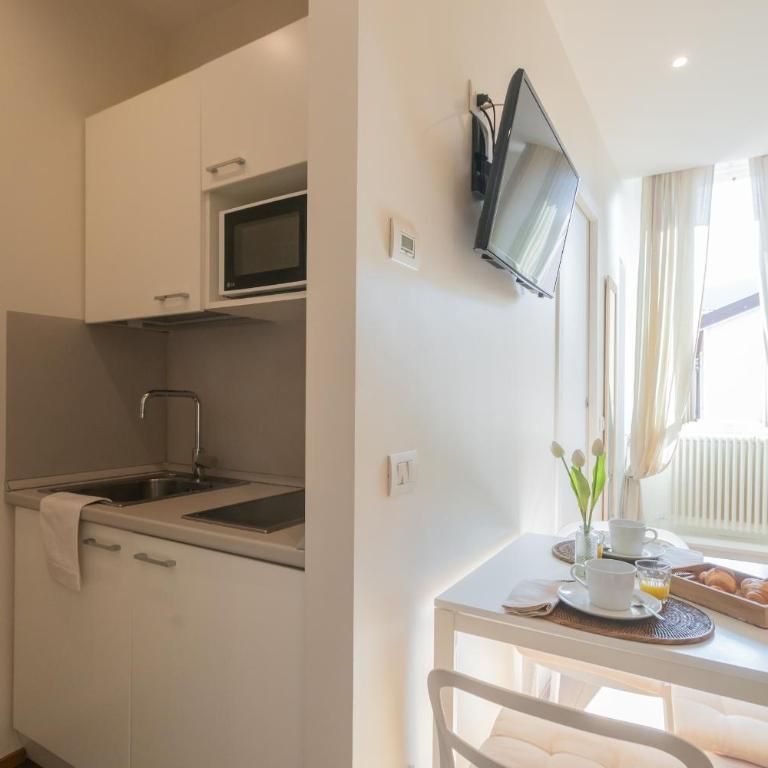MT Studio by Rent All Como - Appartamento - 8
