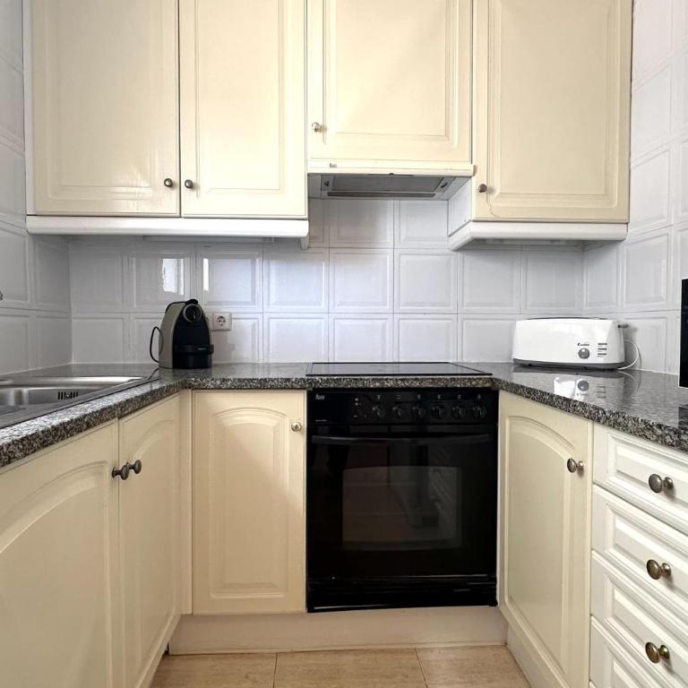LETS HOLIDAYS Big terrace and bbq apartment - Apartamento - 20